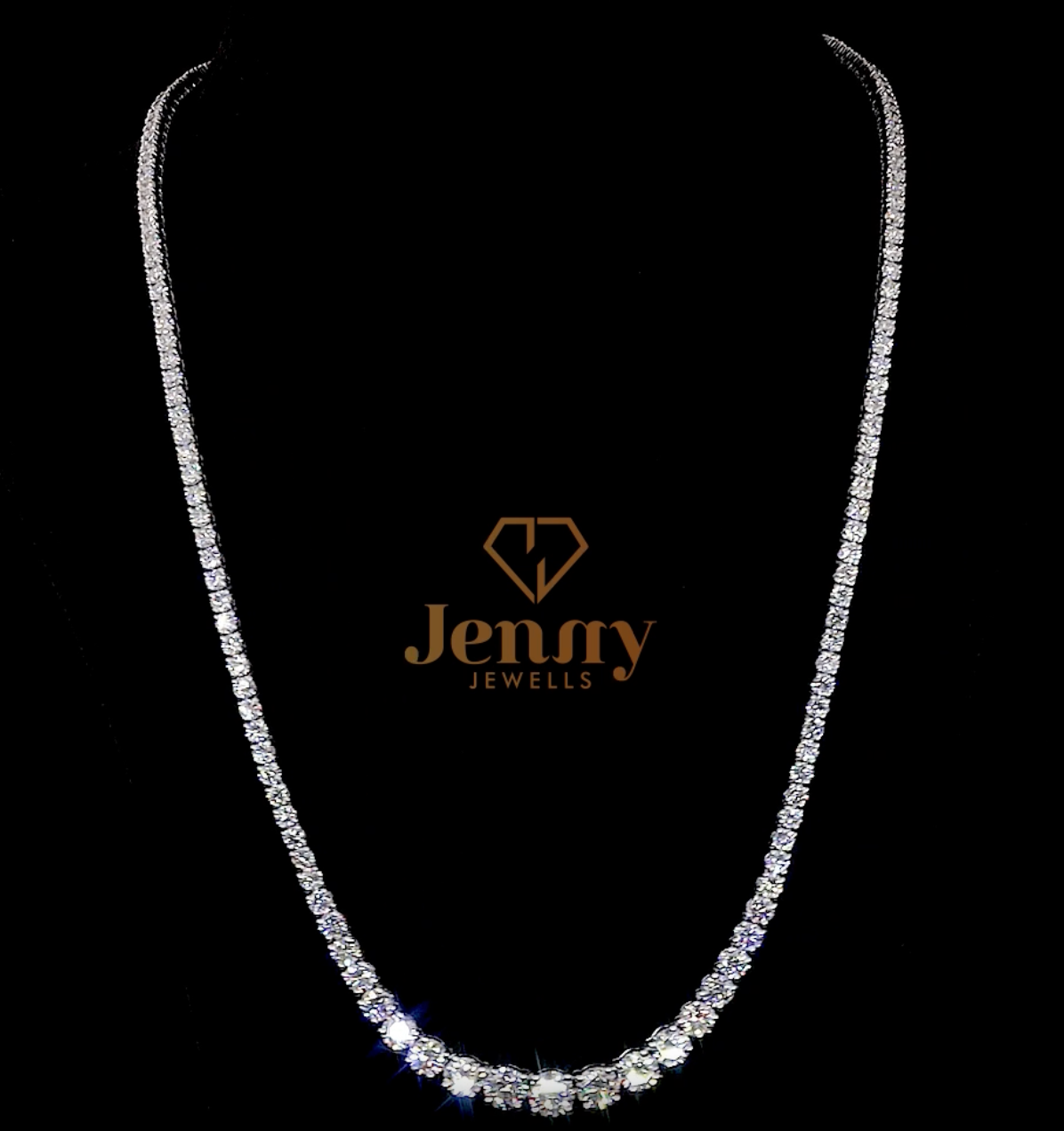 Graduated round diamond necklace in white, yellow, or rose gold. A sophisticated and timeless jewelry piece designed for elegance and brilliance.