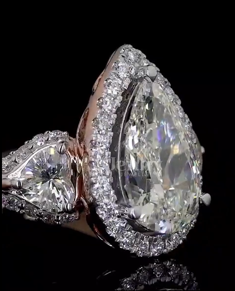 1.00 CT Pear Cut Lab Grown Diamond Ring | 2.61 CT E VS1 Three-Stone Ring | IGI Certified | Pear Diamond Halo Three-Stone Ring
