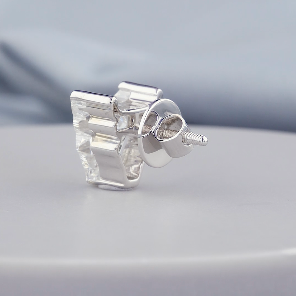 2.07 CT Bull Cut Lab-Grown Diamond Men's Stud Earring | IGI Certified | Gold & Platinum