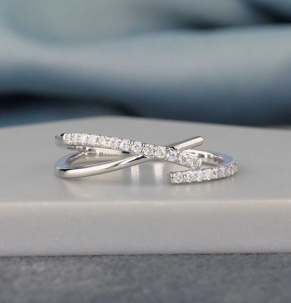 0.25 CTW Round Cut Lab-Grown Diamond Bypass Ring | IGI Certified | Gold & Platinum