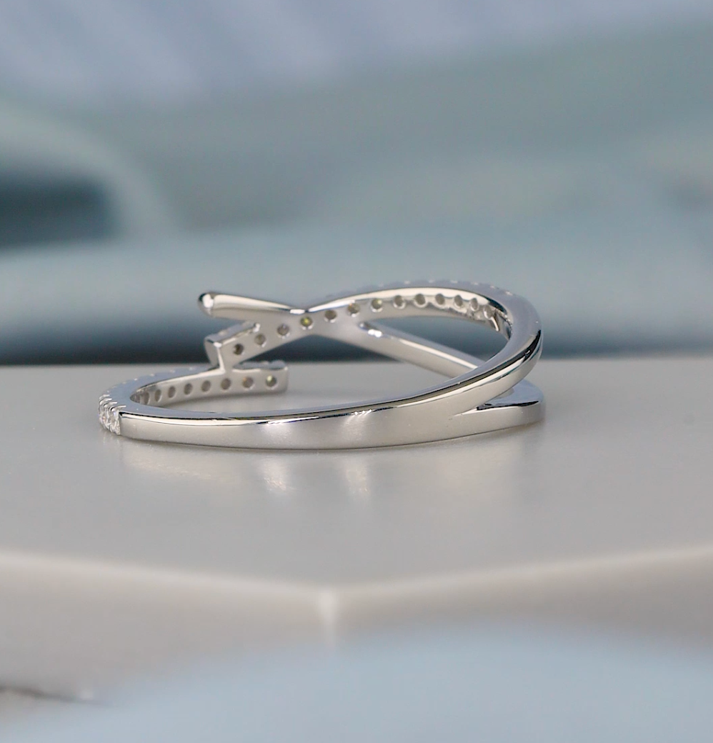 0.25 CTW Round Cut Lab-Grown Diamond Bypass Ring | IGI Certified | Gold & Platinum