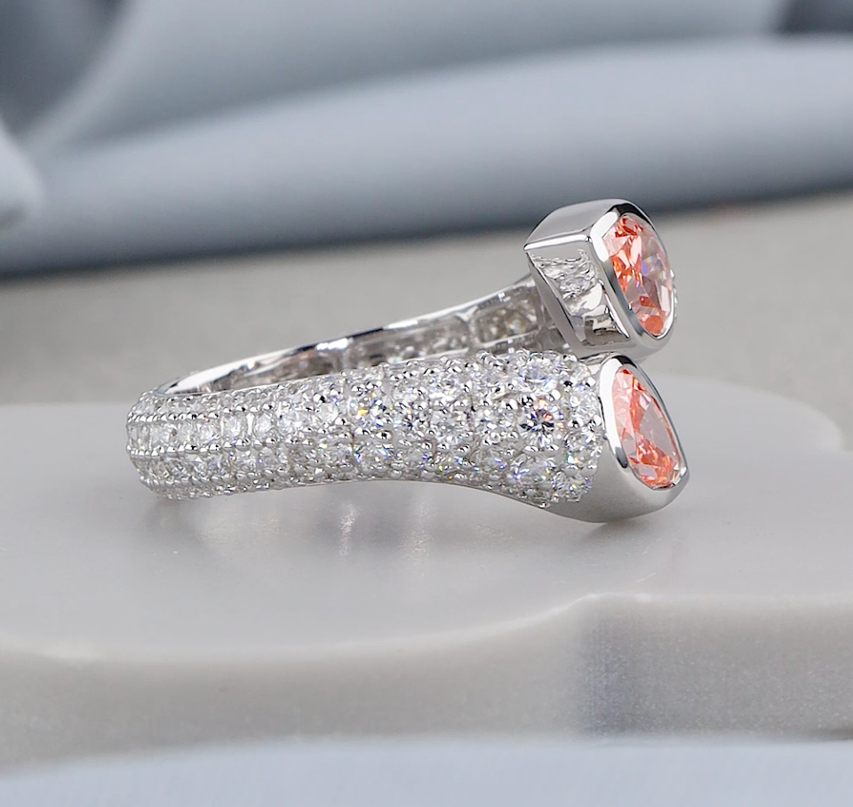3.10 CT Pink Pear & Round Lab Grown Diamond Toi et Moi Ring | E VS1 IGI Certified Engagement Ring