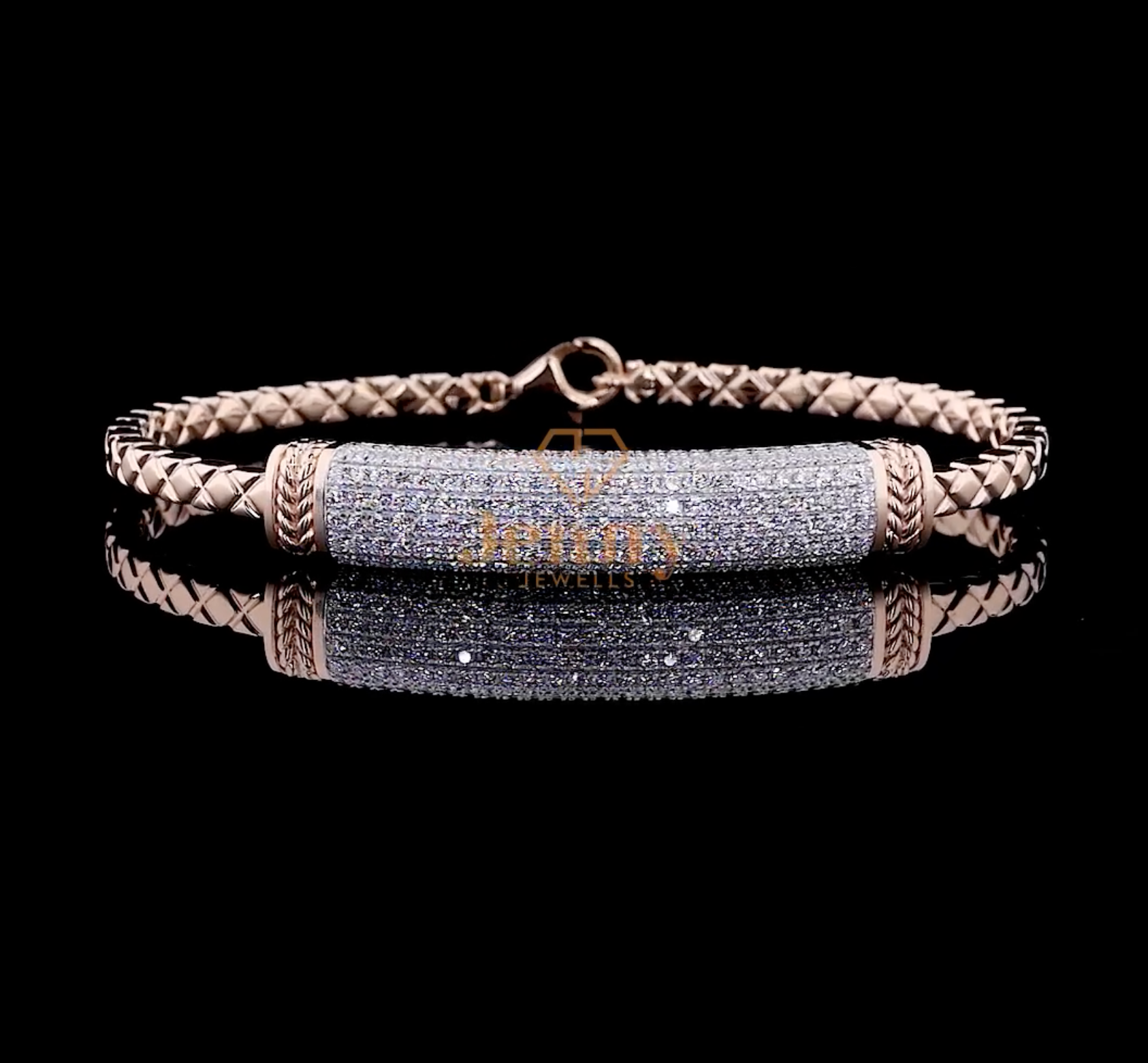 Men’s Diamond Bracelet with a 3.30 CT round-cut diamond, set in white, yellow, or rose gold, and platinum. A luxurious and stylish jewelry piece for the modern gentleman.