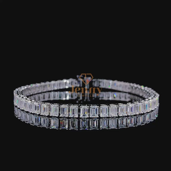 Sophisticated Emerald Elegance Bracelet featuring lab-grown emerald-cut diamonds set in a sleek 14K gold design for a timeless look