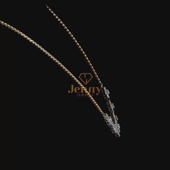 Seven-diamond necklace with a delicate gold chain, available in white, yellow, or rose gold. A timeless jewelry piece for everyday elegance or special occasions.