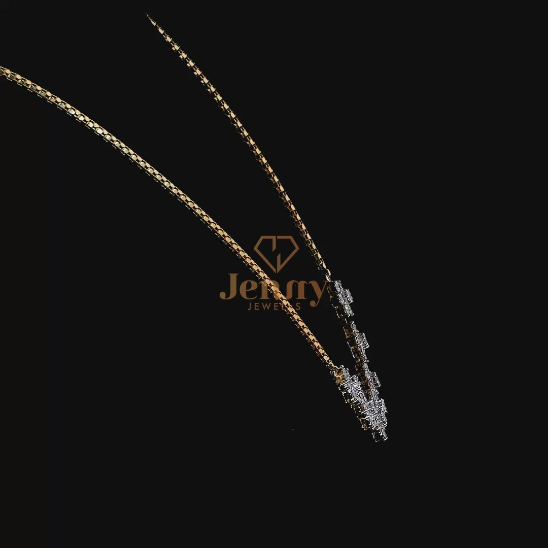 Seven-diamond necklace with a delicate gold chain, available in white, yellow, or rose gold. A timeless jewelry piece for everyday elegance or special occasions.
