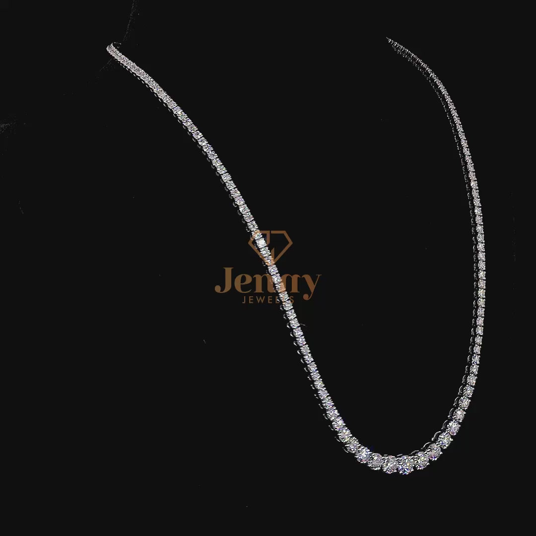 Stunning graduated line bracelet featuring lab-grown diamonds in a sleek 14K gold setting, offering a sophisticated and timeless look.
