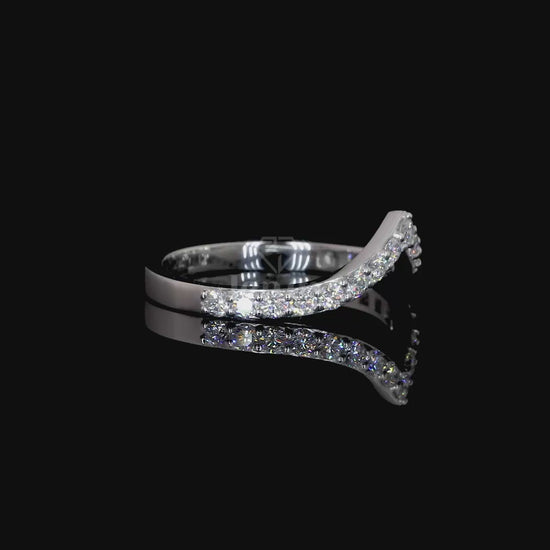 Close-up of 17 round brilliant diamonds in a single line diamond ring